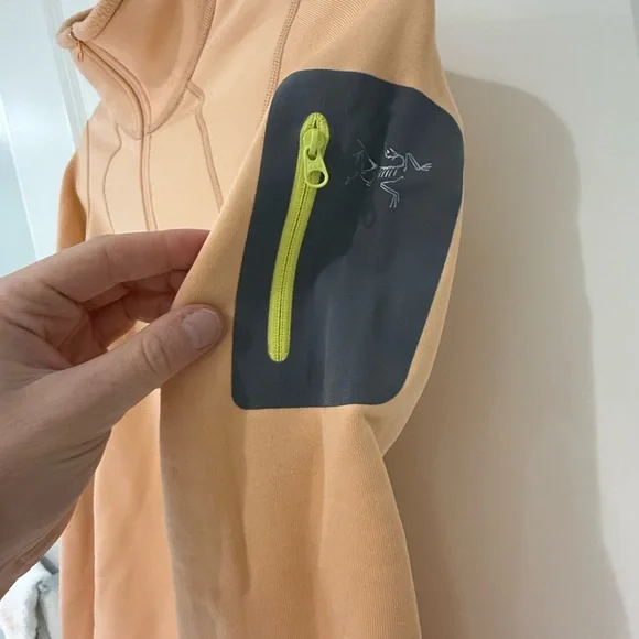 Arc’teryx Rho AR Zip Neck - Women’s Small - Colour Peach - Picture 3 of 6